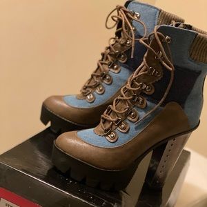 **BRAND NEW** DENIM AND LEATHER BOOTS SZ: 8.5